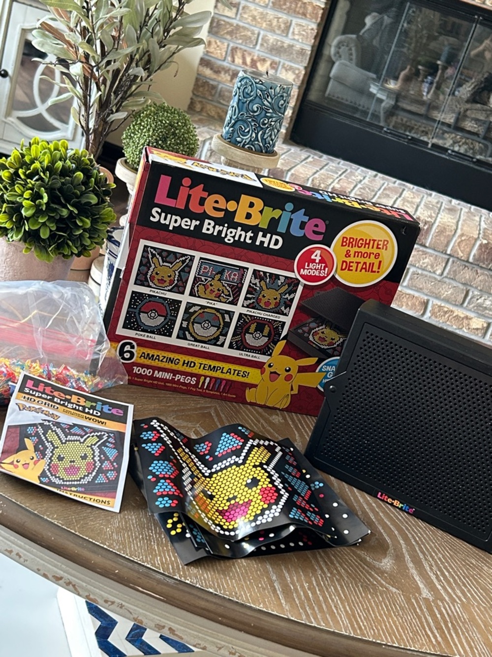 Pokémon Lite-Brite Super Bright HD Pikachu Pixel Art Set